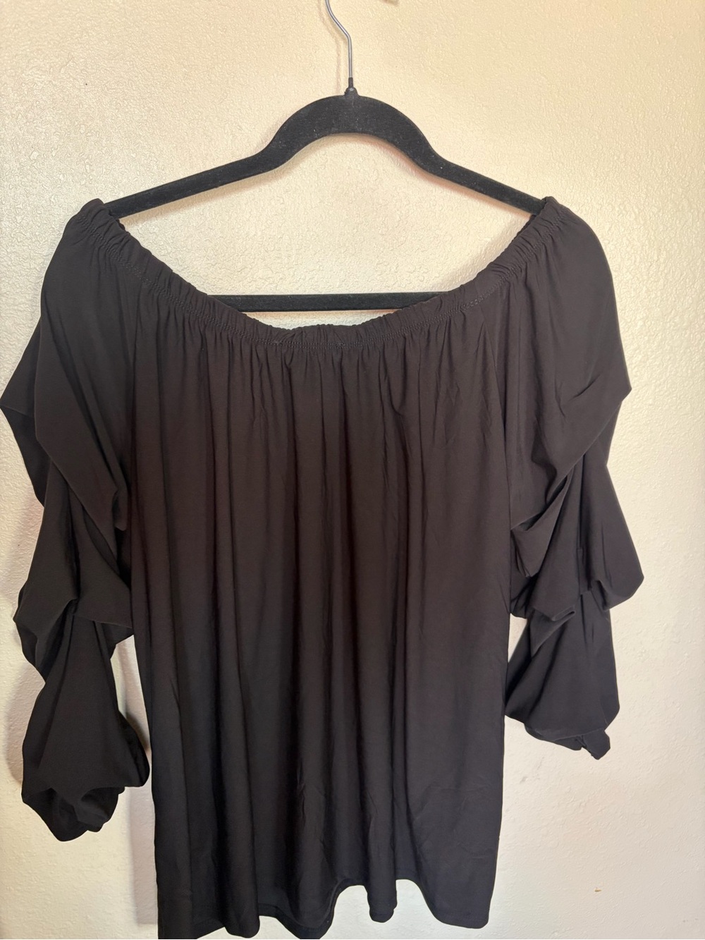 Black Off-Shoulder Ruffled Sleeve Top - Picture 2 of 4